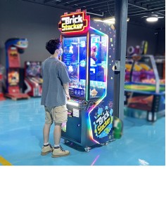 copy of Jack Sparrow prize claw crane machine, fairground... 2